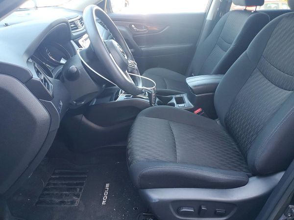 2020 NISSAN ROGUE — DENT