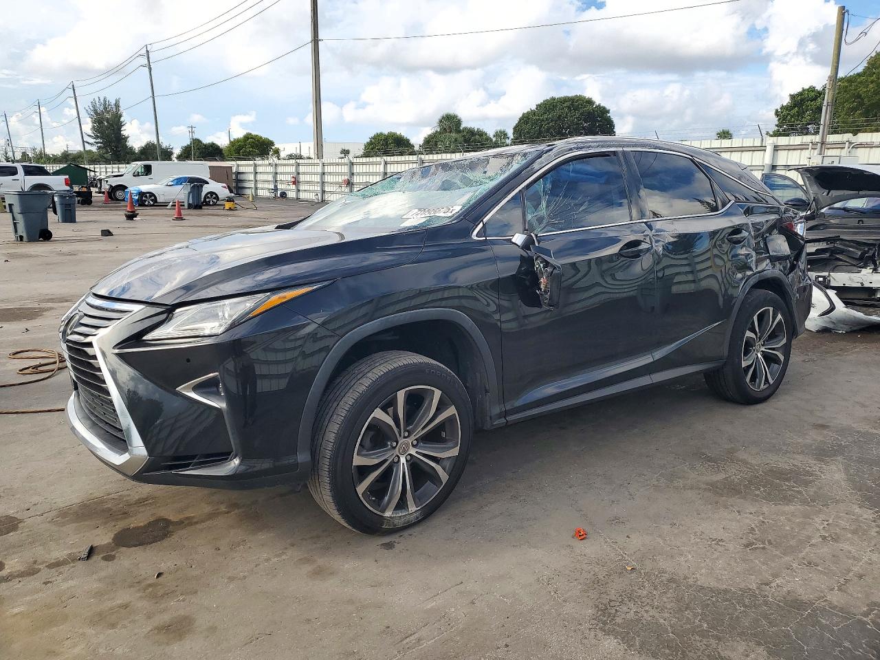 2017 LEXUS RX350 350 — Front 3/4