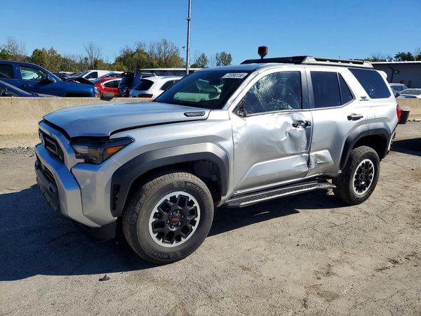 2025 TOYOTA 4RUNNER — Front 3/4