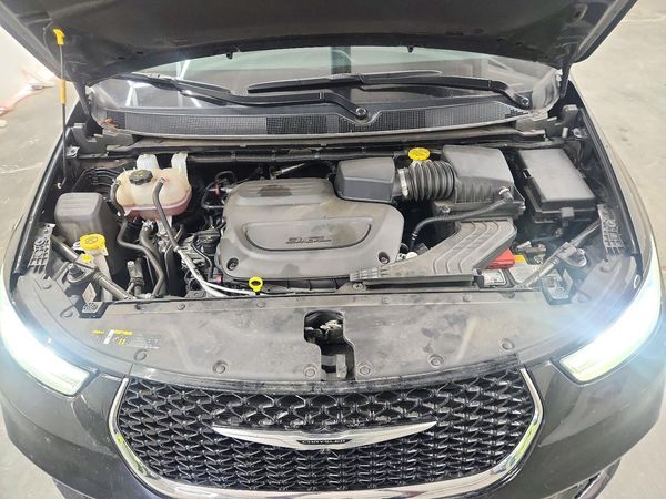 2025 CHRYSLER PACIFICA Select — Engine bay