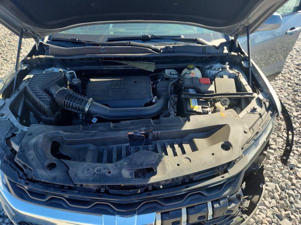 2023 CHEVROLET BLAZER 2LT — Engine bay