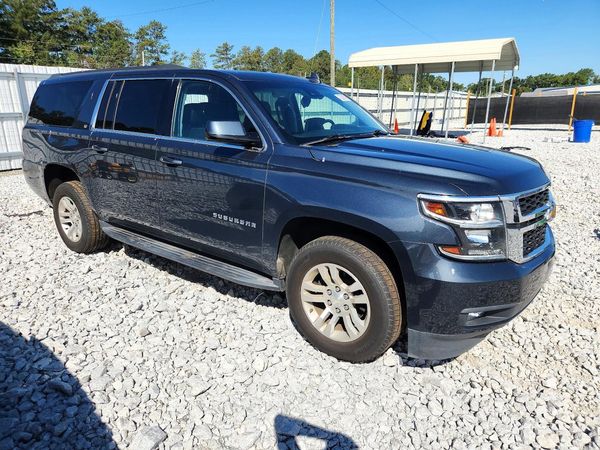 2019 CHEVROLET SUBURBAN LT — Passenger 3/4