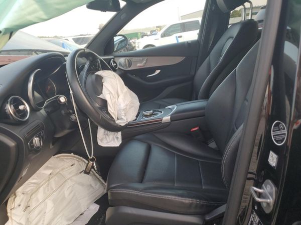 2019 MERCEDES-BENZ GLC 300 4MATIC GLC 300-4M