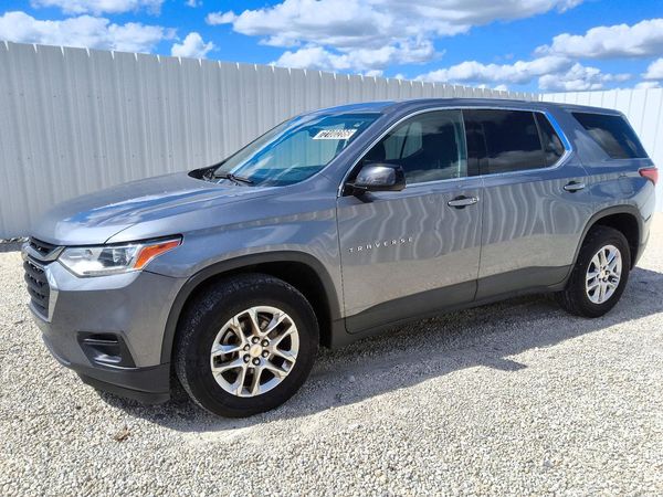 2019 CHEVROLET TRAVERSE LS — Front 3/4