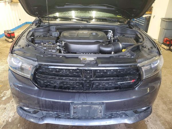 2016 DODGE DURANGO Limited — Engine bay