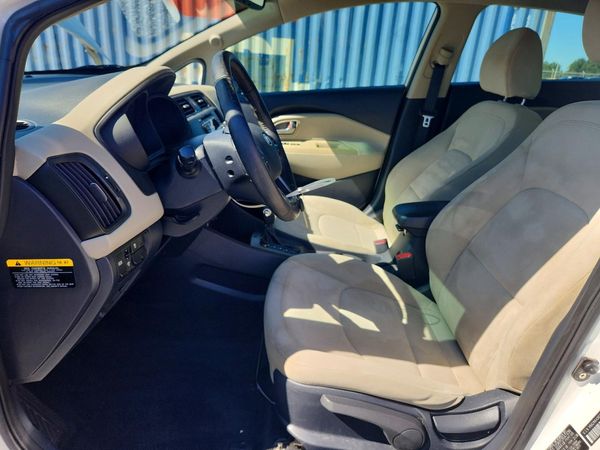 2013 KIA RIO EX / SX — DENT