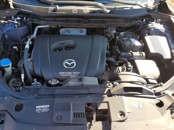 2016 MAZDA CX-5 Touring/GS — Engine bay