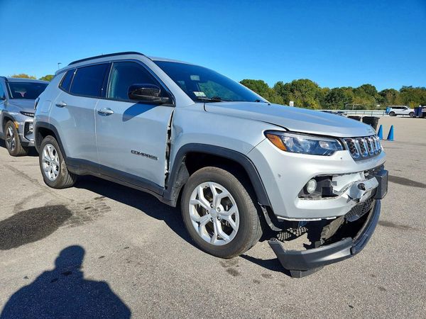 2024 JEEP COMPASS North, Latitude — Passenger 3/4