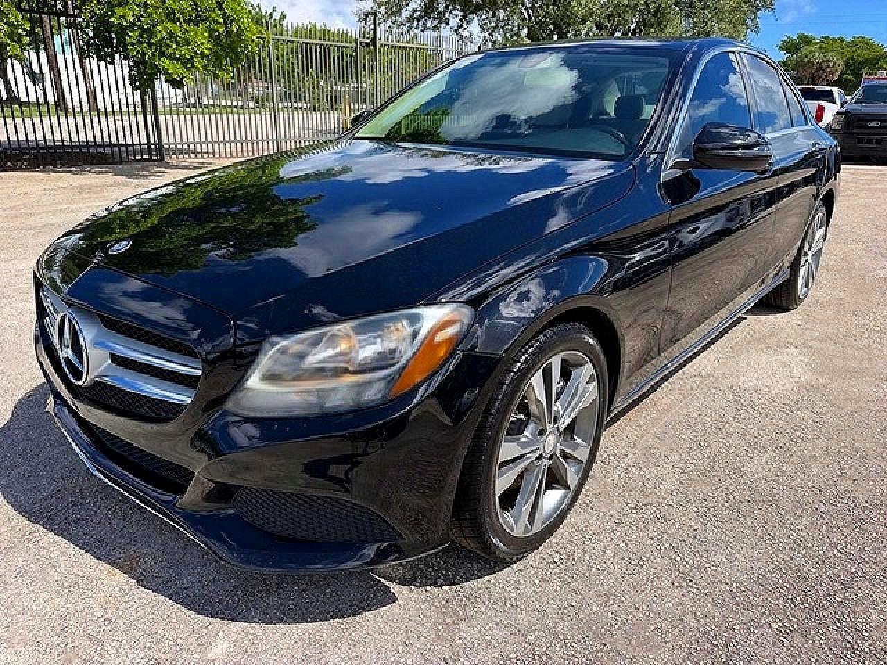 2016 MERCEDES-BENZ C-CLASS C300
