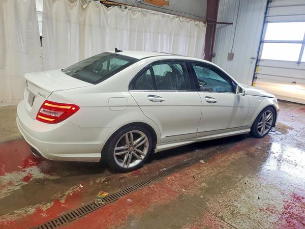 2012 MERCEDES-BENZ C
