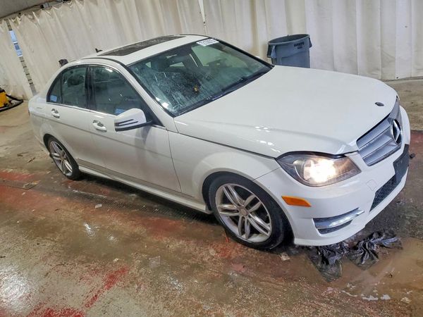 2012 MERCEDES-BENZ C