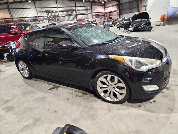 2013 HYUNDAI VELOSTER — Passenger 3/4