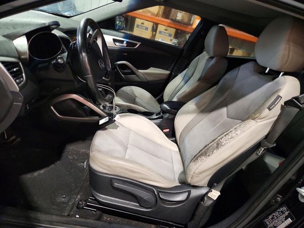 2013 HYUNDAI VELOSTER — DENT