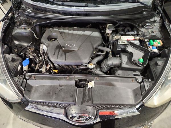 2013 HYUNDAI VELOSTER — Engine bay