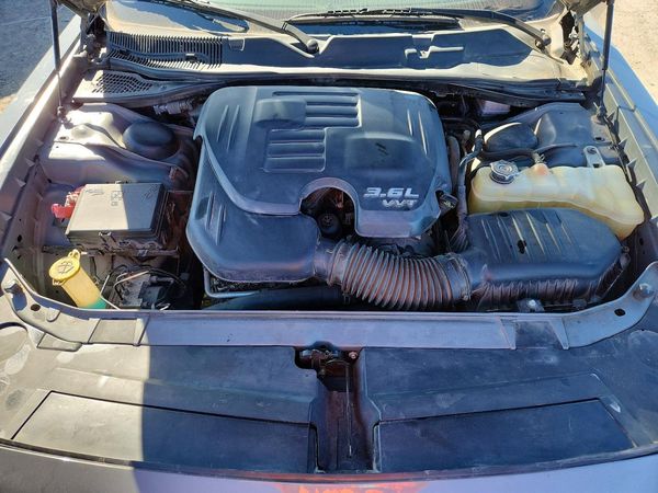 2018 DODGE CHALLENGER SXT — Engine bay