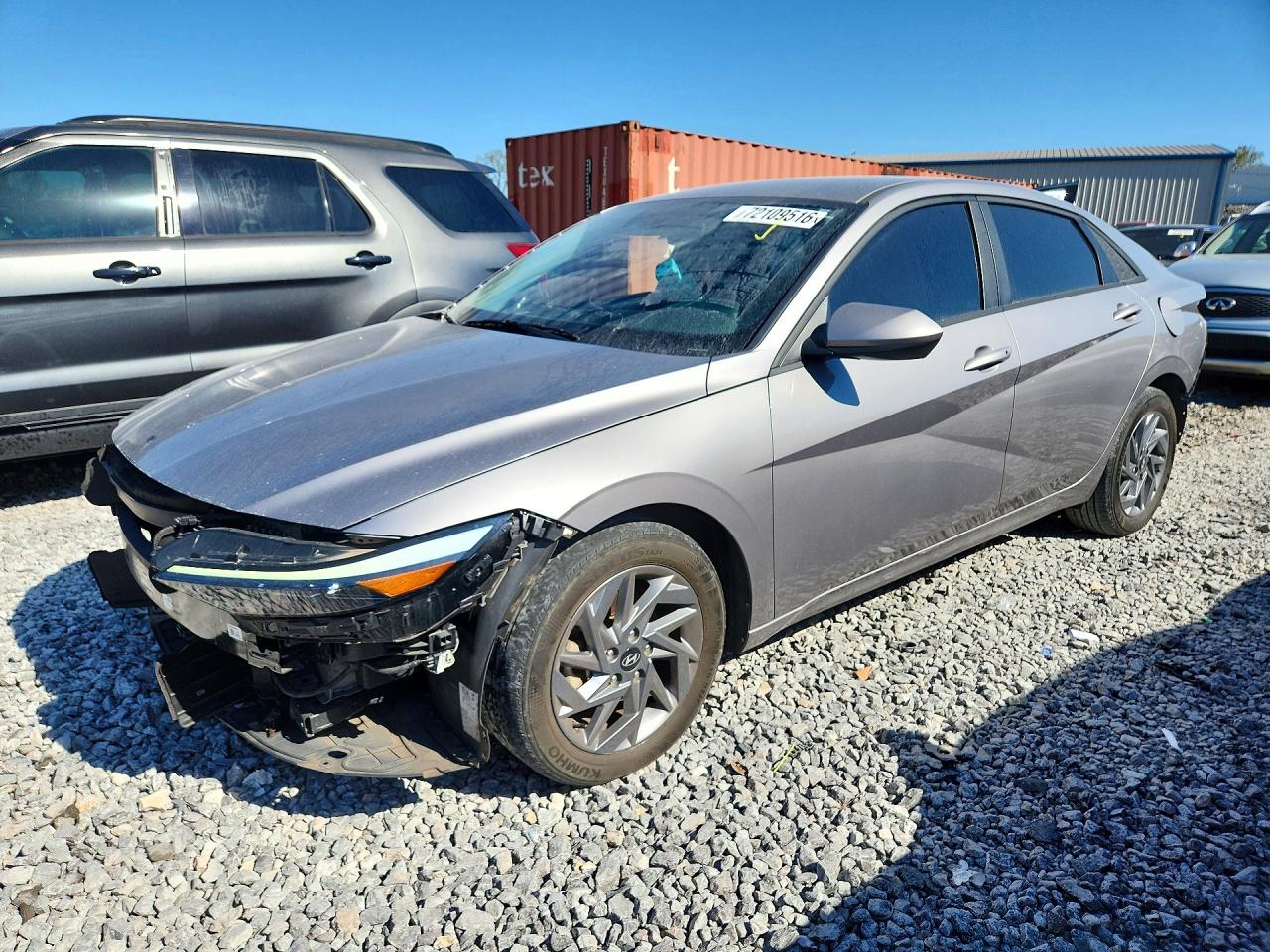 2024 HYUNDAI ELANTRA SEL — Front 3/4