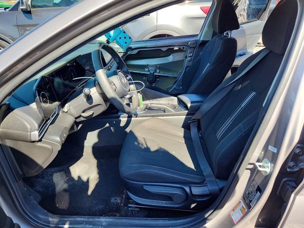 2024 HYUNDAI ELANTRA SEL — DENT
