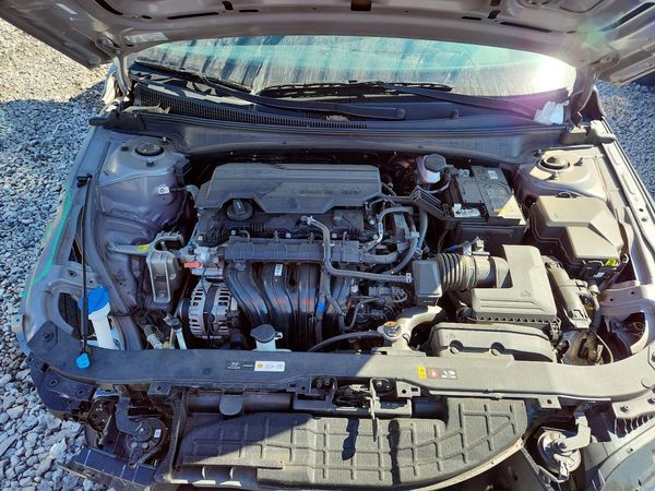 2024 HYUNDAI ELANTRA SEL — Engine bay