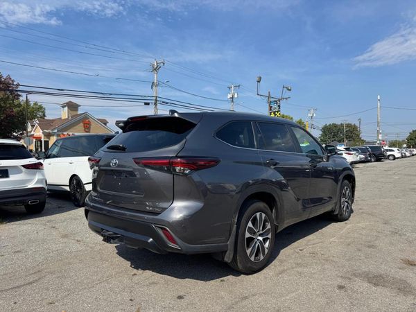 2024 TOYOTA HIGHLANDER
