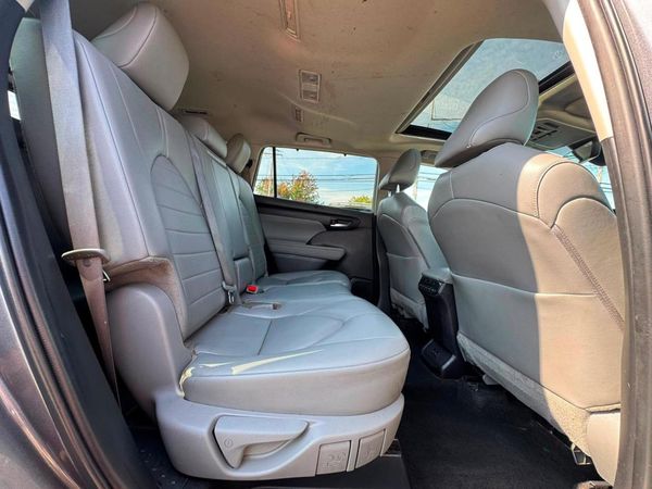 2024 TOYOTA HIGHLANDER