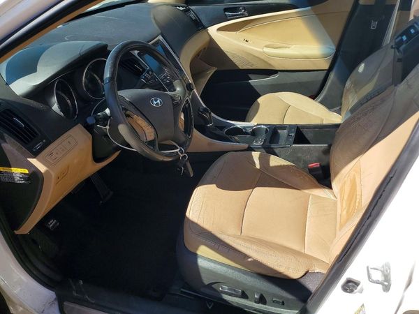 2013 HYUNDAI SONATA — DENT