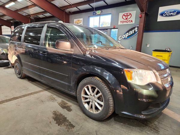 2016 DODGE GRAND CARAVAN SXT — Passenger 3/4