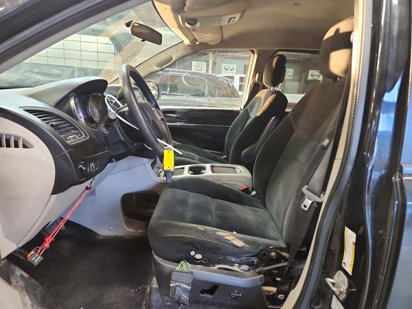 2016 DODGE GRAND CARAVAN SXT — DENT