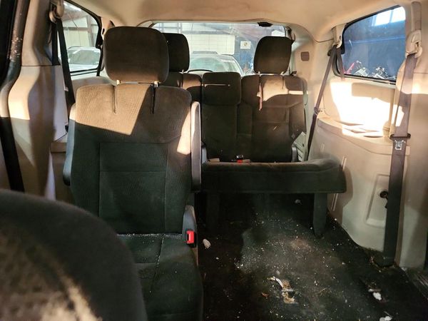 2016 DODGE GRAND CARAVAN SXT — SUVN