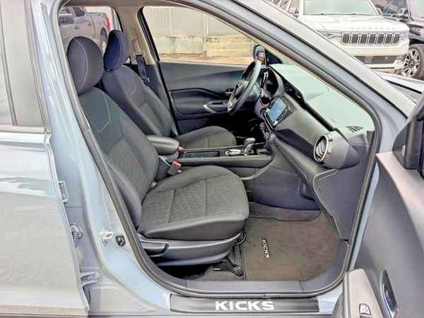 2021 NISSAN KICKS SV