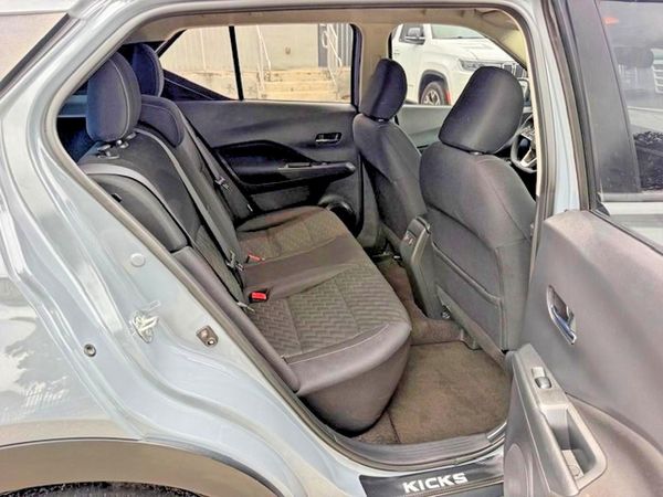 2021 NISSAN KICKS SV