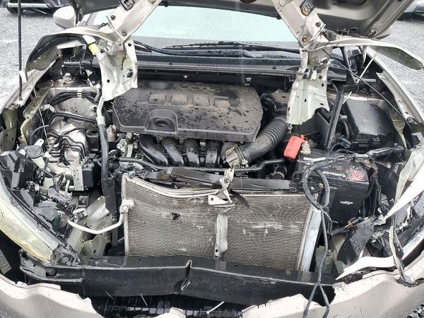 2016 TOYOTA COROLLA L/LE — Engine bay