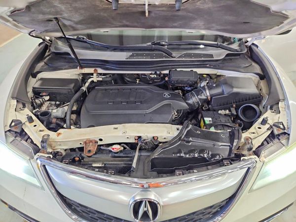 2014 ACURA MDX SH-AWD — Engine bay