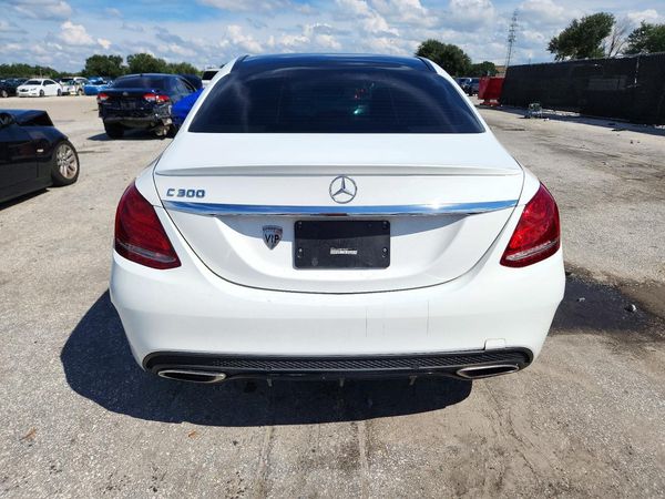 2017 MERCEDES-BENZ C C300 — DIRR