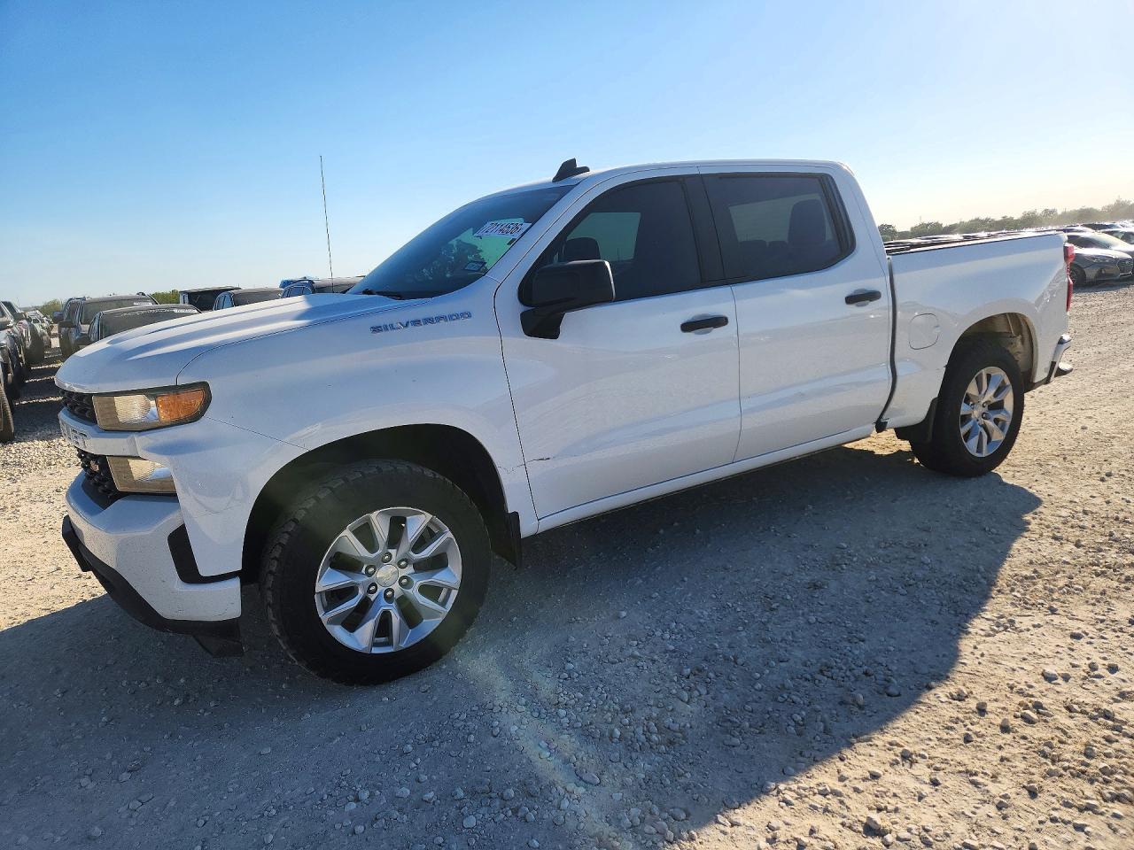 2022 CHEVROLET SILVERADO Custom — Front 3/4