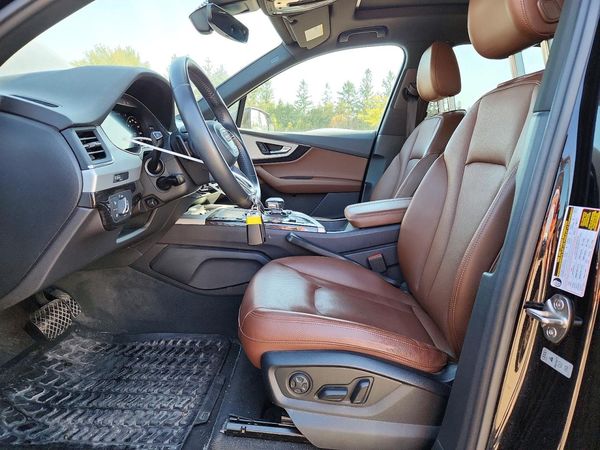 2018 AUDI Q7 — DENT