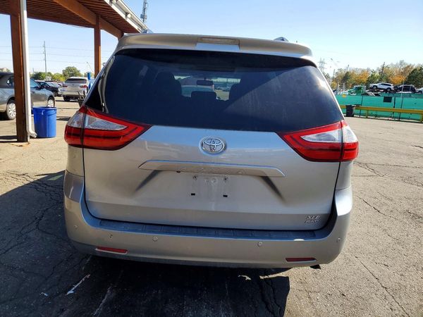 2015 TOYOTA SIENNA — DIRR