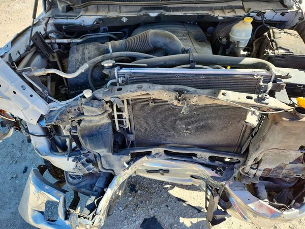2014 RAM 1500 SLT — Engine bay