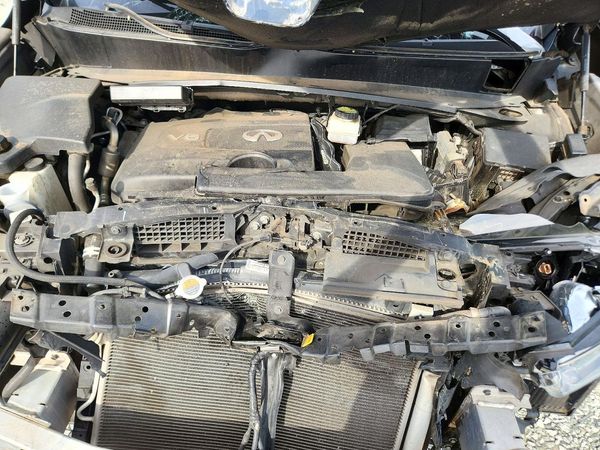 2019 INFINITI QX60 — Engine bay