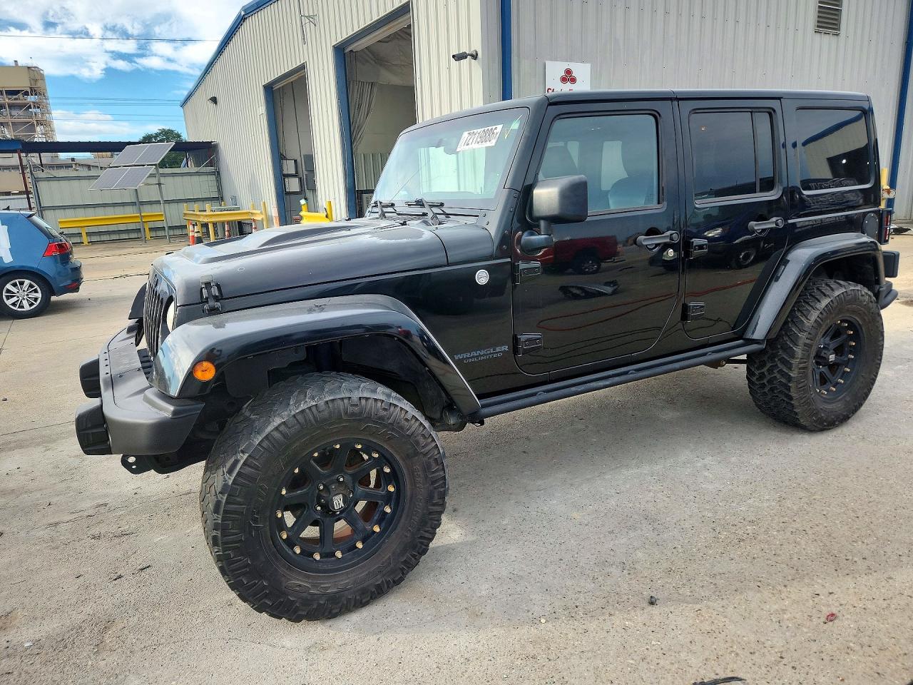 2013 JEEP WRANGLER Sahara — Front 3/4