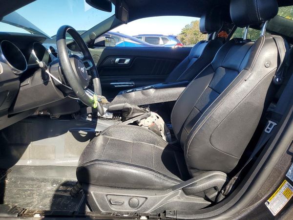2020 FORD MUSTANG I4 Coupe — DENT