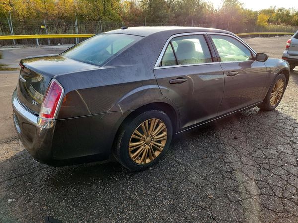 2014 CHRYSLER 300 — PSRA