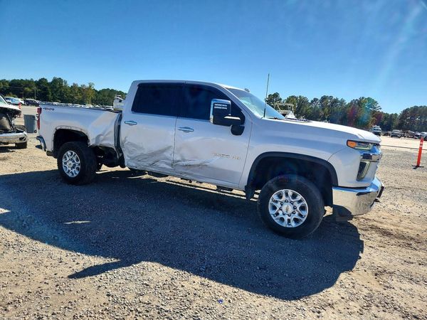 2022 CHEVROLET SILVERADO LTZ — Passenger 3/4