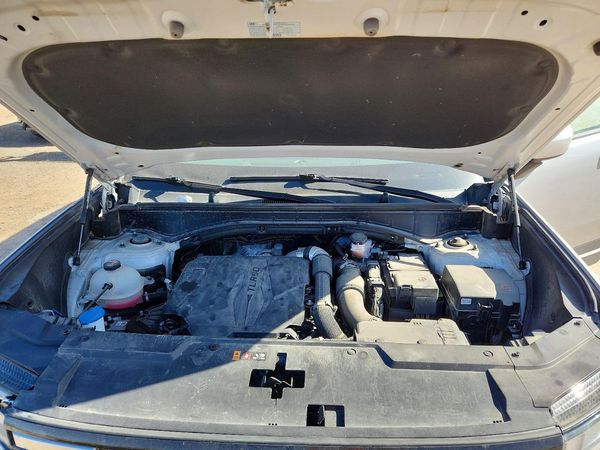 2025 HYUNDAI SANTA FE SEL — Engine bay