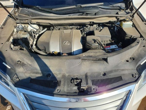 2018 LEXUS RX 350/350 F Sport — Engine bay