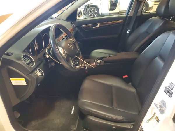 2013 MERCEDES-BENZ C C300 — DENT