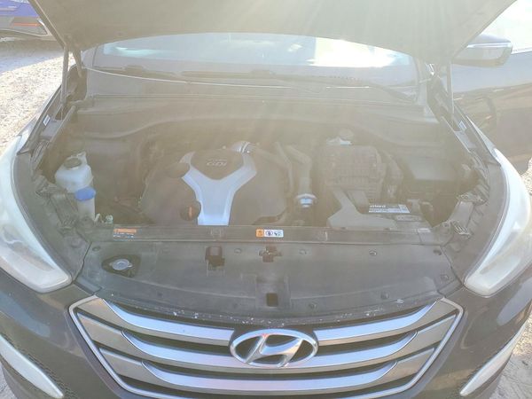 2015 HYUNDAI SANTA FE GLS — Engine bay