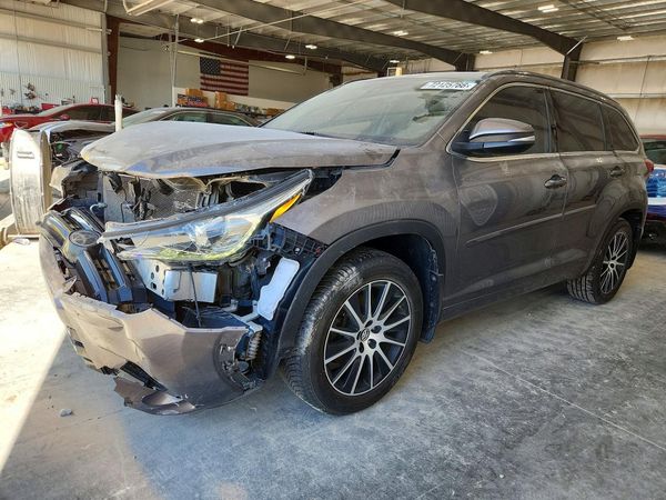 2018 TOYOTA HIGHLANDER — DSFA — Front 3/4