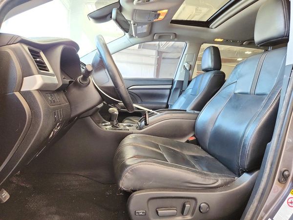 2018 TOYOTA HIGHLANDER SE/XLE — DENT