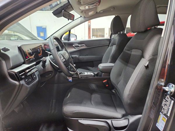 2027 KIA SPORTAGE LX — DENT
