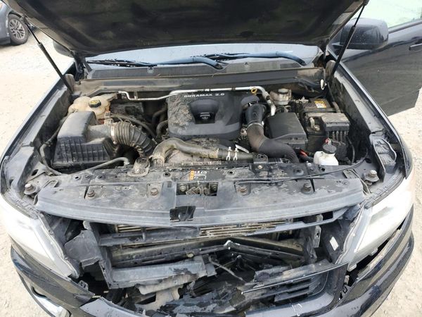 2018 CHEVROLET COLORADO Z71 — Engine bay